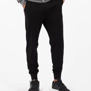 Vuori - Sunday Performance Jogger in 'Black'